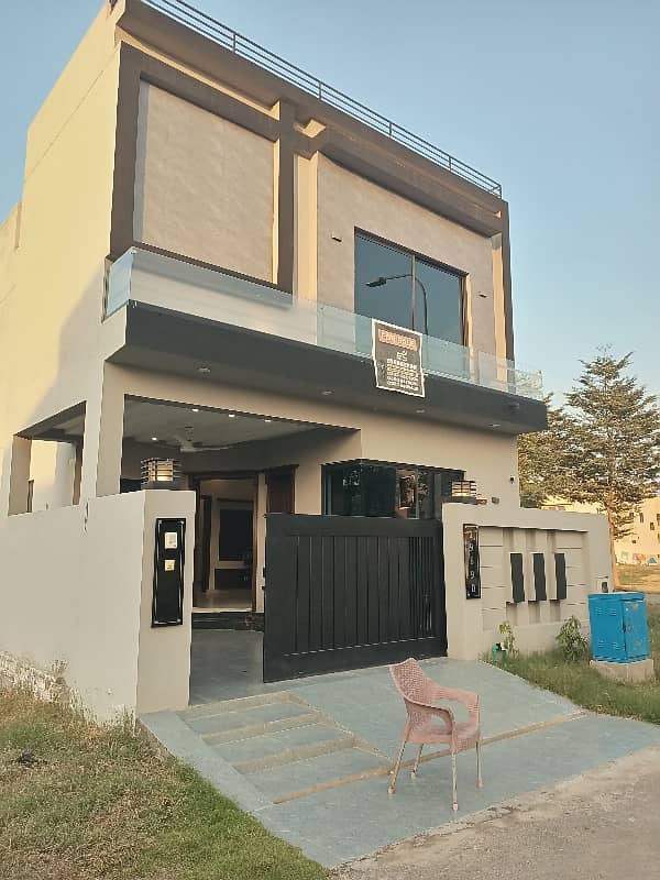 DHA 9Town 5Marla luxury House for sale 0