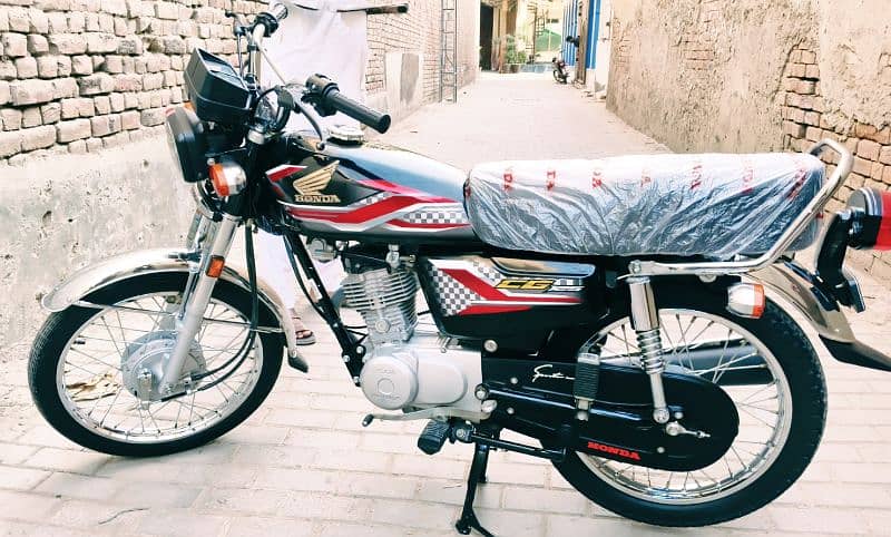 Honda CG125 2024 All Punjab Number 7