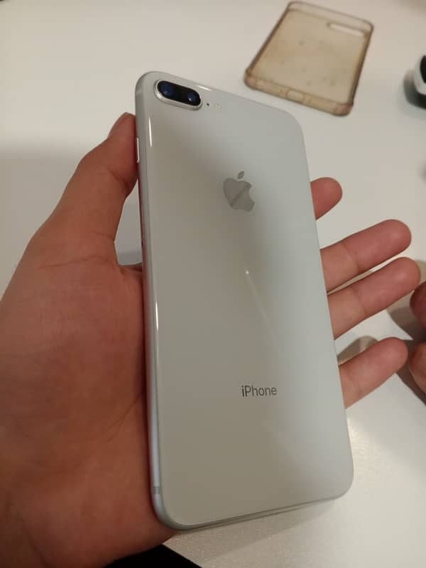 iphone 8 plus (64) jv PTA LIFE time Exchange b ho ja hy ga 0