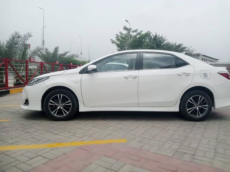 Toyota Altis Grande 2021 4