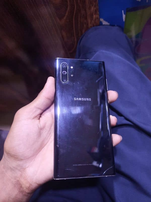 Samsung note 10 plus 512 GB h dote or thori se line h niche wale sid p 3