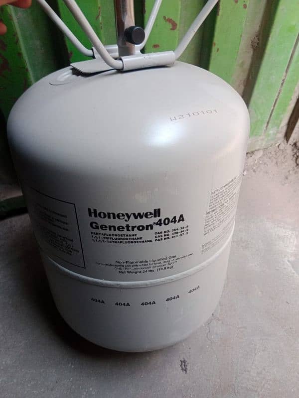 A. C Fridge Gases Available Honeywell Brand 4