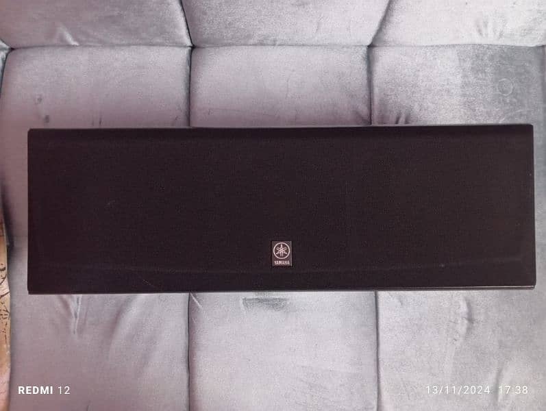 Yamaha center speaker 300 watts 7