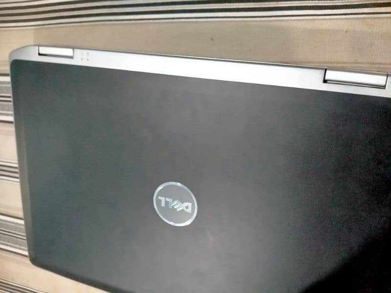 Dell latitude core i5 , 2nd generation 8