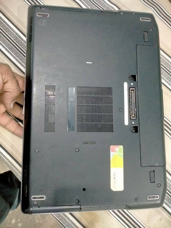 Dell latitude core i5 , 2nd generation 10