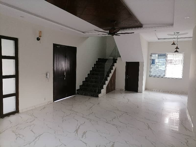 Spacious House Is Available In Punjab Coop Housing Society For sale 1