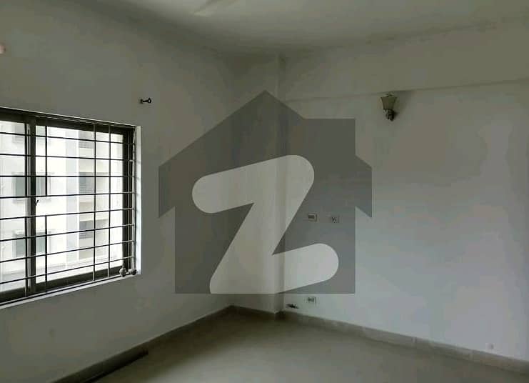 Ideal Flat In Lahore Available For Rs. 28500000 5