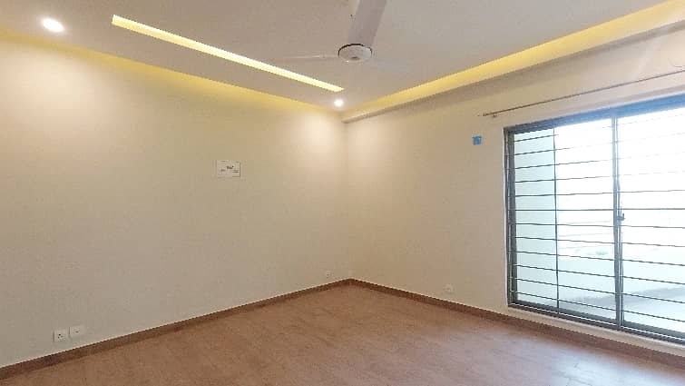 Stunning Flat Is Available For Rent In Askari 11 - Sector D 8