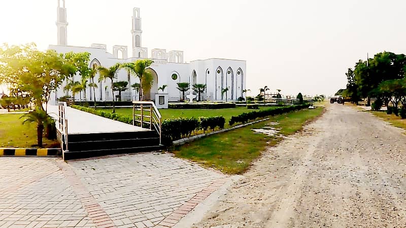 Safari Garden Lahore Housing Society Is A Project Of Hajvery Builders & Developers (PVT) 32