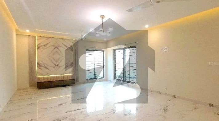 Gorgeous 12 Marla Flat For sale Available In Askari 11 - Sector D 2