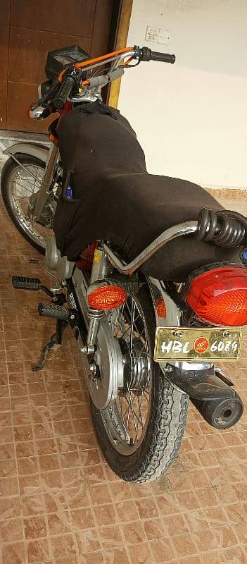 Honda CG 125 Available for Sale 9