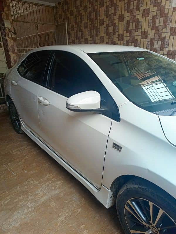 Toyota Corolla Altis 2017 9