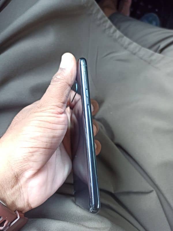 Samsung Galaxy S10e 6/128 Non PTA 3