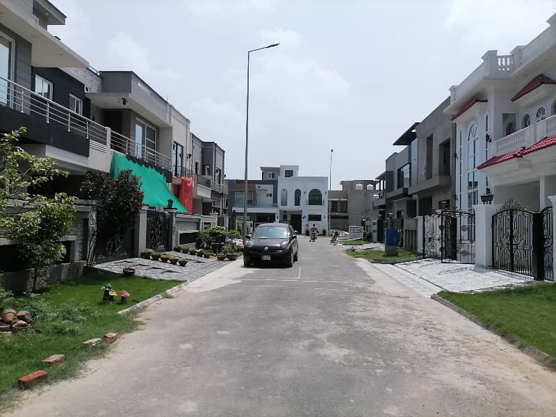 House For Sale In Green City 3