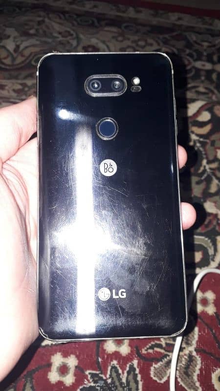 LG V30 0