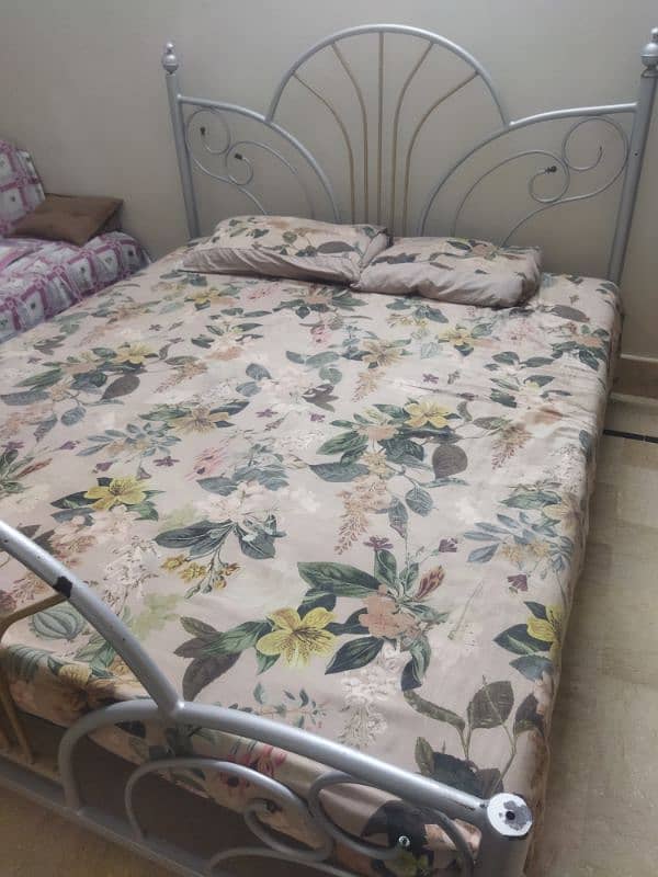 rod iron king size bed 2