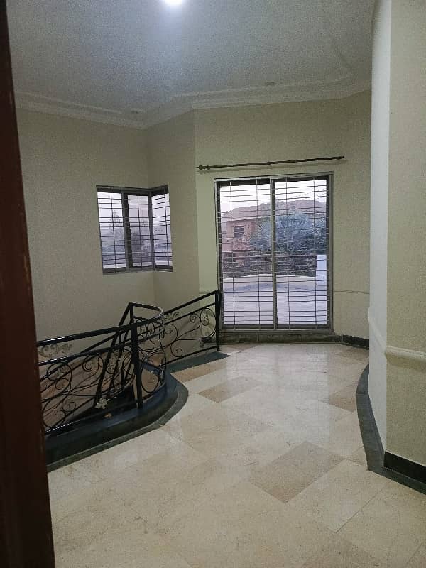 one kanal Beautiful house for RENT 3