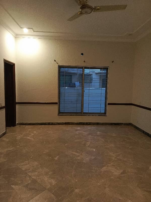 one kanal Beautiful house for RENT 21