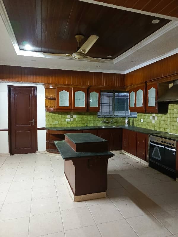 one kanal Beautiful house for RENT 27