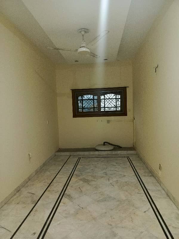 One kanal well maintained house for RENT 13