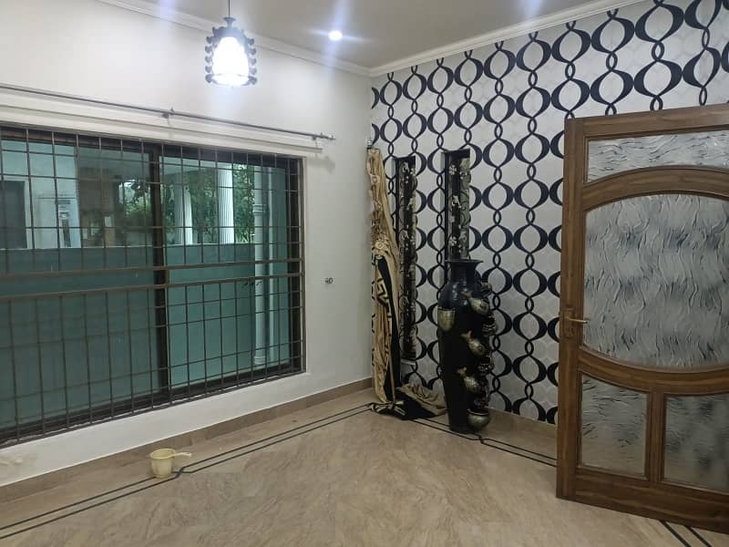 Beautiful One kanal house for RENT 9