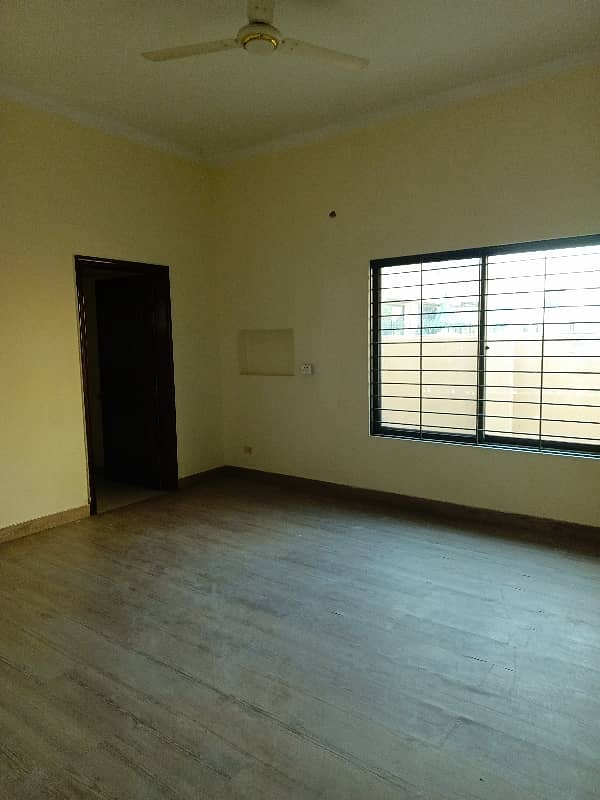 1 kanal house available for RENT 3