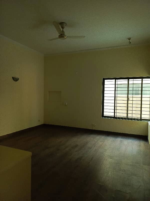 1 kanal house available for RENT 9