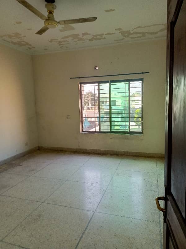 1 kanal house available for RENT 19