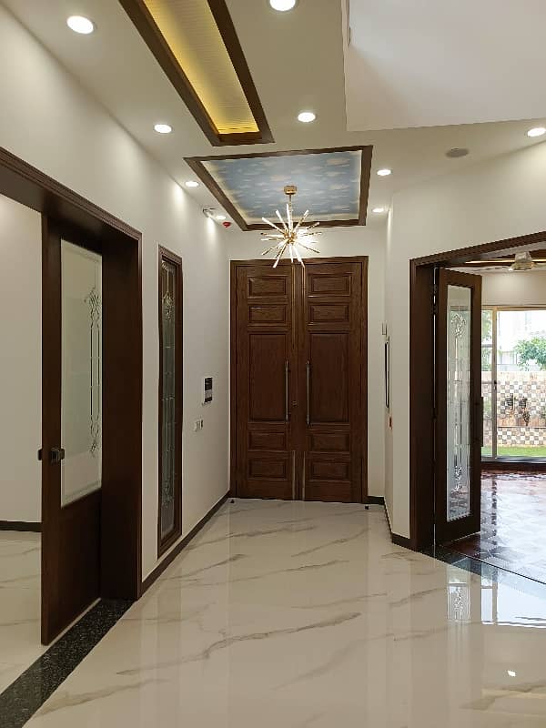 Beautiful ONE Kanal Brand New House SALE 7