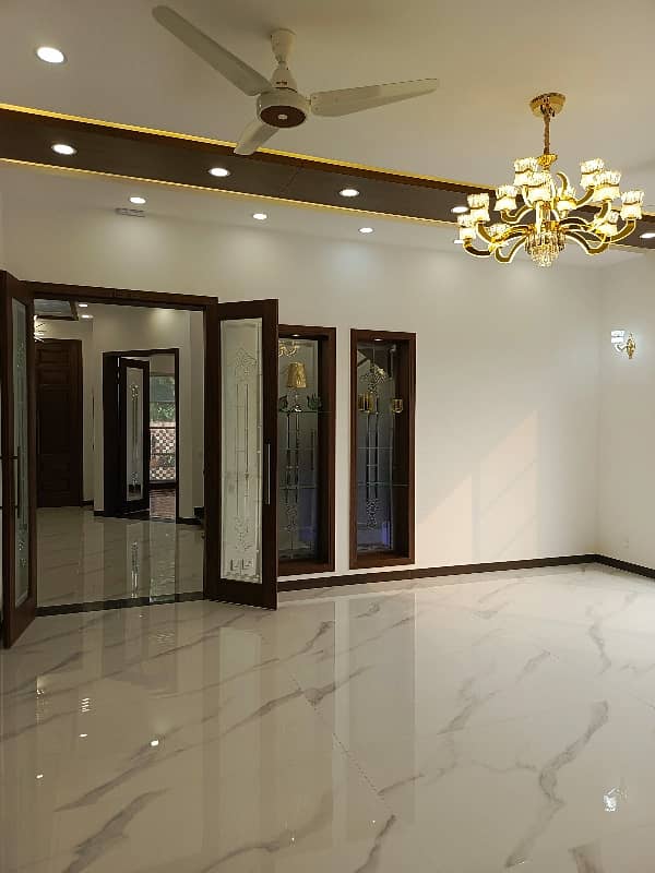 Beautiful ONE Kanal Brand New House SALE 21