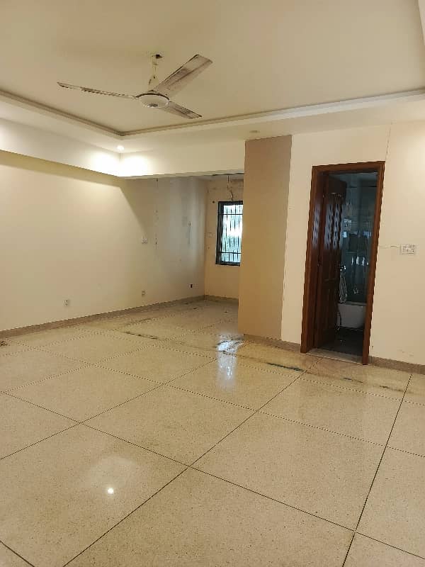 One Kanal House For RENT 0