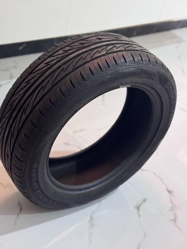 bridgestone  1 tyre 215/55/R-17 1