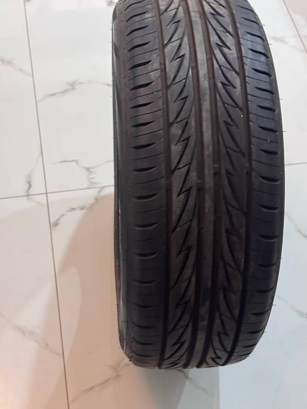 bridgestone  1 tyre 215/55/R-17 2