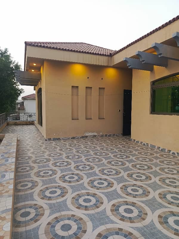 One Kanal House For RENT 8