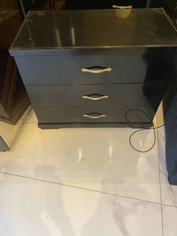 2 Side Table (Black Wooden) Heavy n massive 1