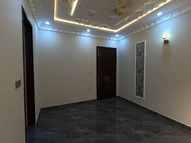 Book A Prime Location House Of 10 Marla In Central Park - Block F Lahore 13