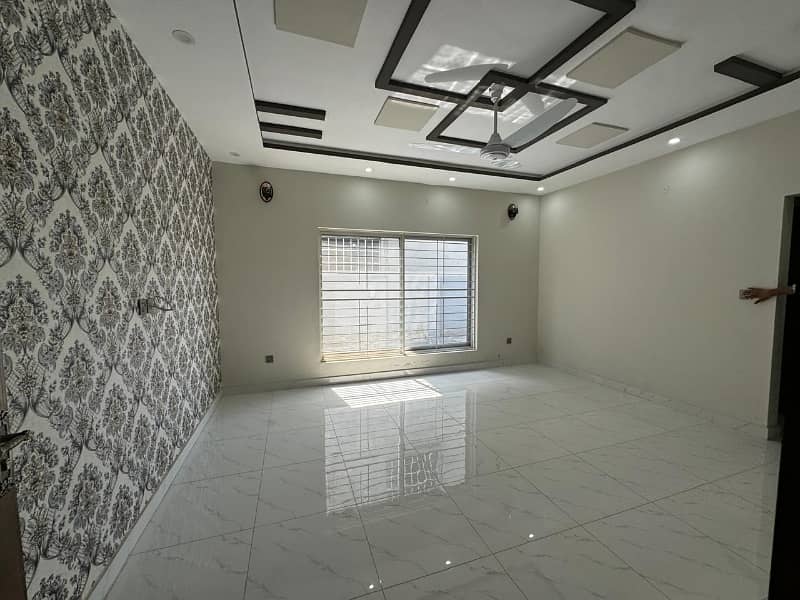 1 Kanal Upper Portion Is Available In Affordable Price In Multan Road 6