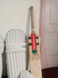 used cricket kit for sale in reasonable price. .