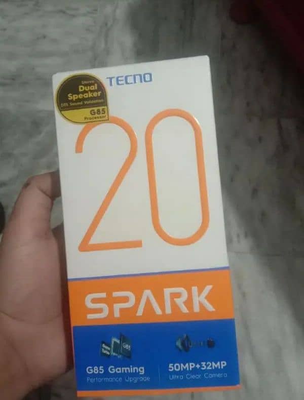 Tecno spark 20 4