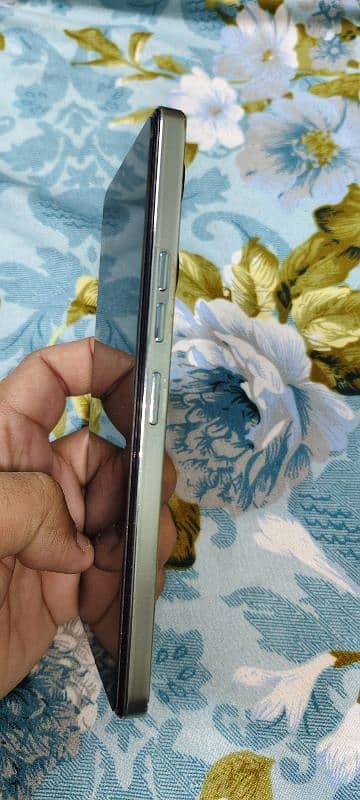 Tecno Camon 20 Art Edition 8