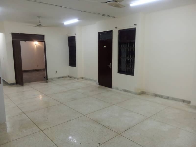 Centrally Located Flat In Askari 5 Is Available For sale 1