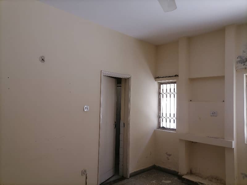 House Of 12 Marla For rent In Askari 5 6