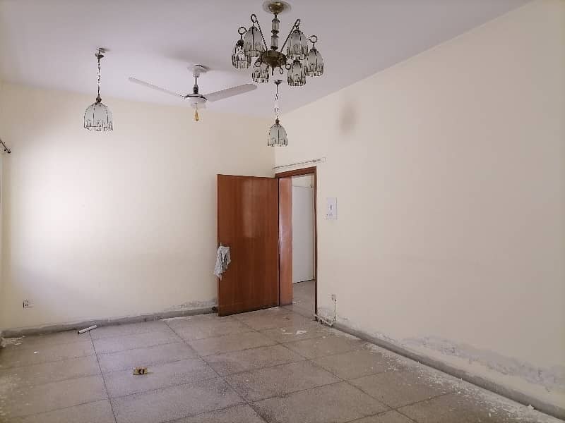 House Of 12 Marla For rent In Askari 5 0