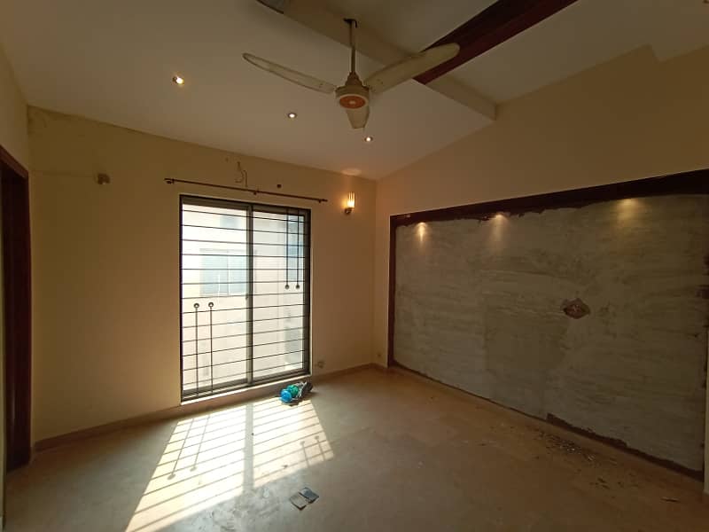 Cantt Properties Offer 10 Marla House Availabel For Rent In DHA Phase 5 13