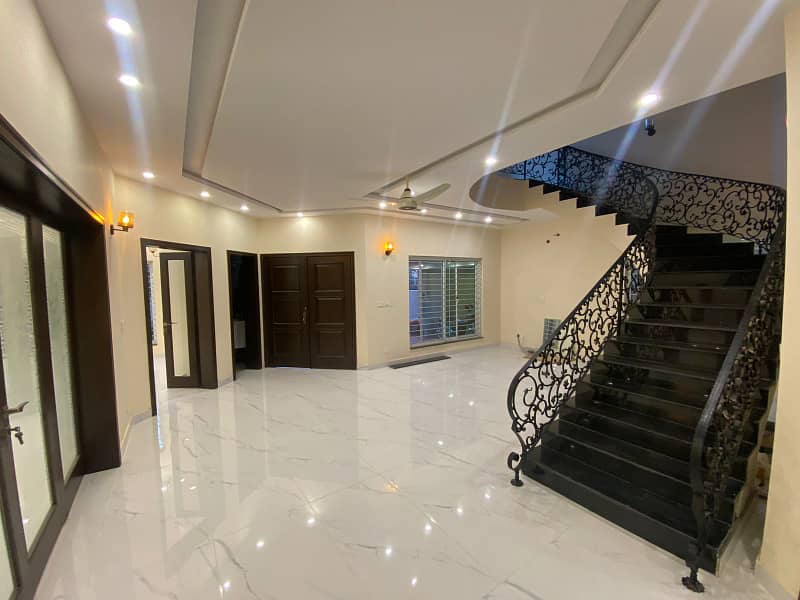 Cantt Properties Offer 1 Kanal House Availabel For Rent In DHA Phase 4 7