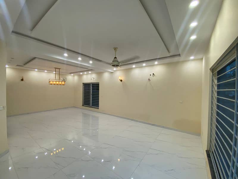 Cantt Properties Offer 1 Kanal House Availabel For Rent In DHA Phase 4 8