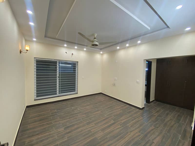 Cantt Properties Offer 1 Kanal House Availabel For Rent In DHA Phase 4 15