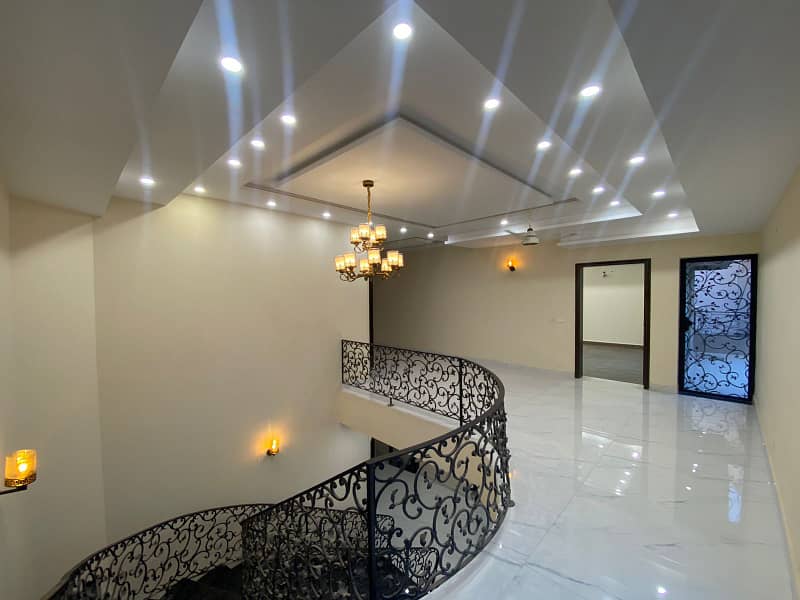 Cantt Properties Offer 1 Kanal House Availabel For Rent In DHA Phase 4 24