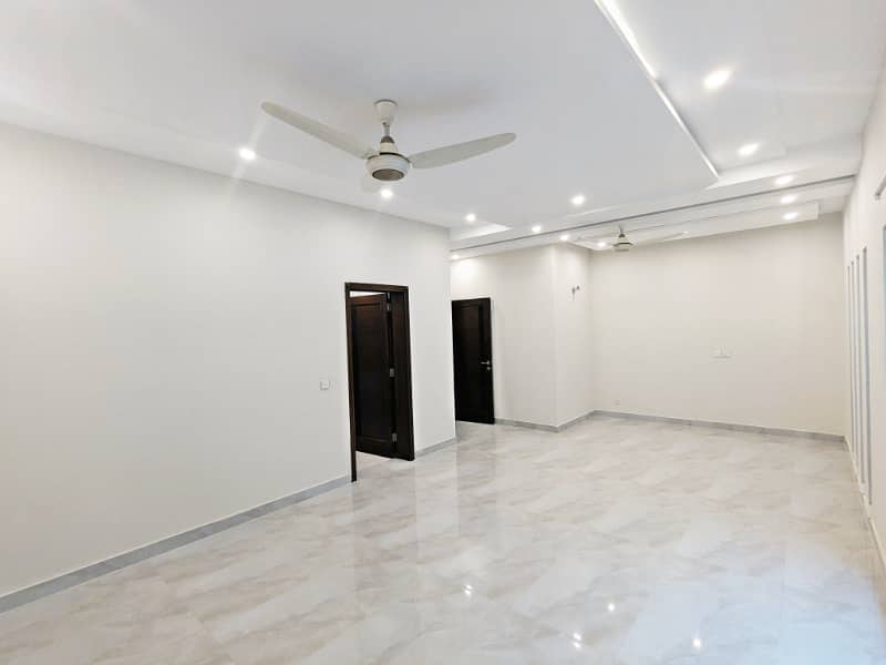 1 Kanal House Availabel For Rentat the top location DHA Phase 6 17