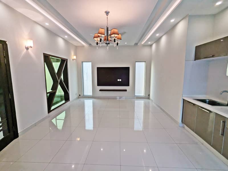 1 Kanal House Availabel For Rentat the top location DHA Phase 6 26